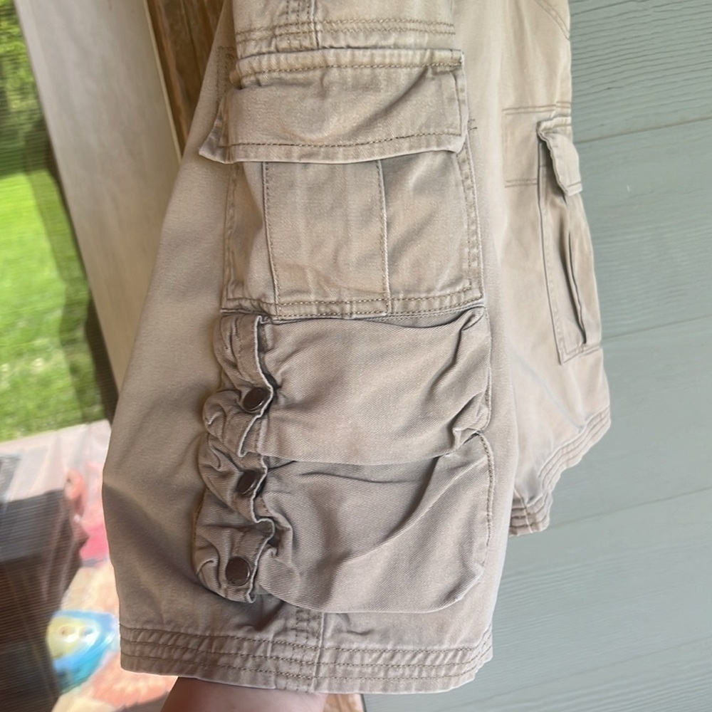 Polo by Ralph Lauren Cargo Shorts - Picture 3 of 9